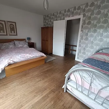 Family-friendly 3 Bedroom In The Countryside! Holiday home